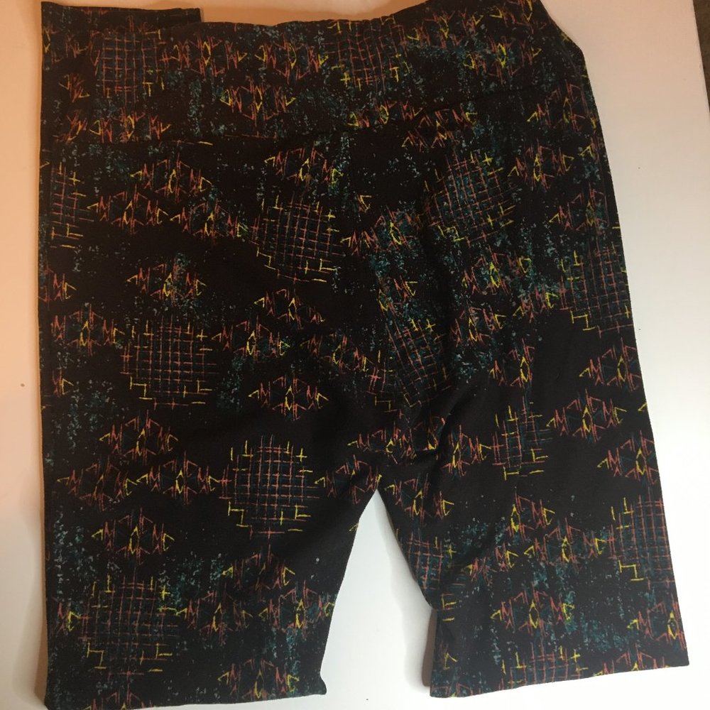 LuLaRoe Leggings ~ Black-Brown Pattern